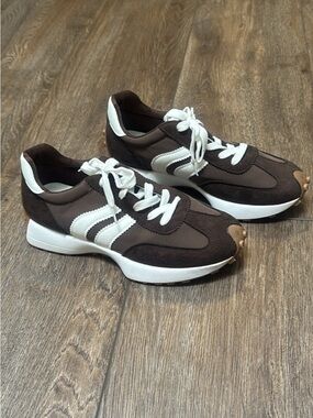 Women's Brown and White Retro-Style Athletic Sneakers
